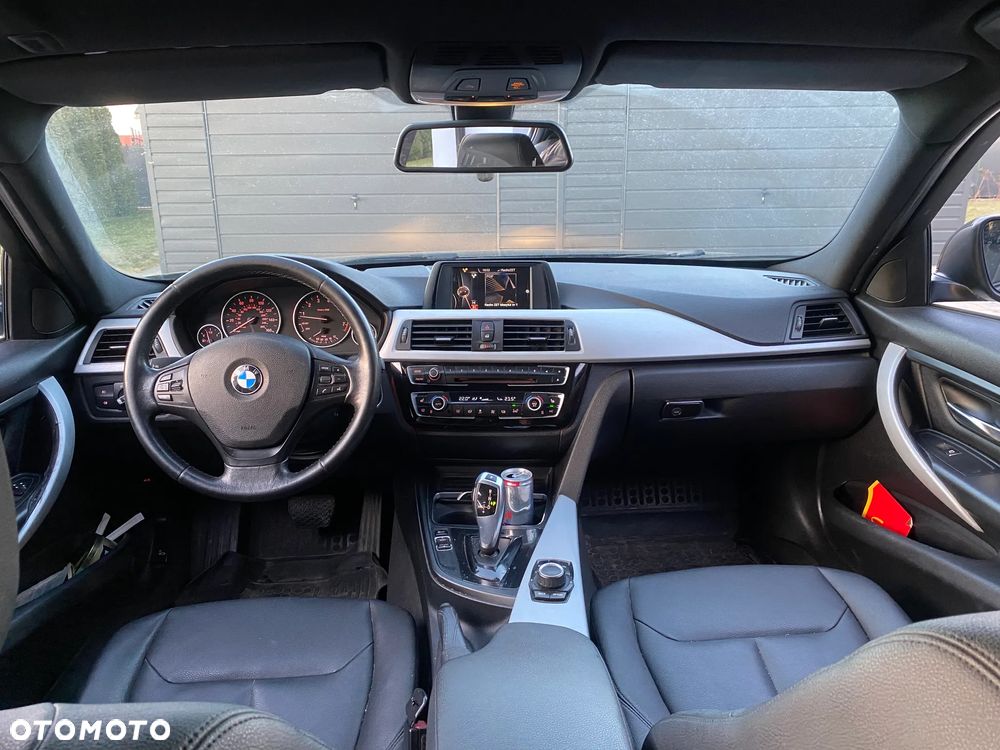BMW Seria 3 320i Edition M Sport Shadow - 8