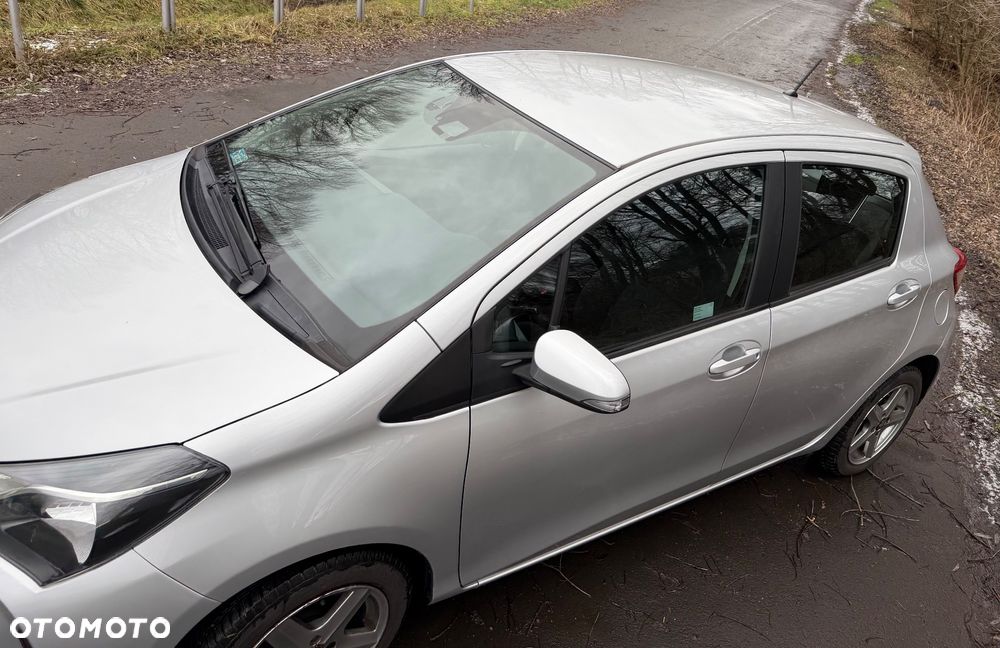 Toyota Yaris 1.0 Active EU6 - 12