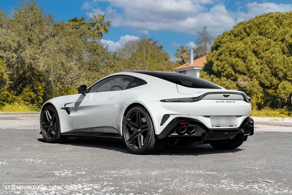 Aston Martin Vantage Coupe V8 - 4