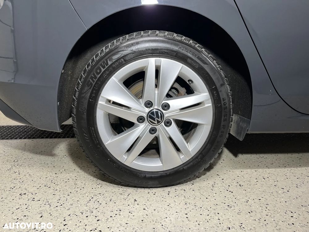 Volkswagen Golf - 31