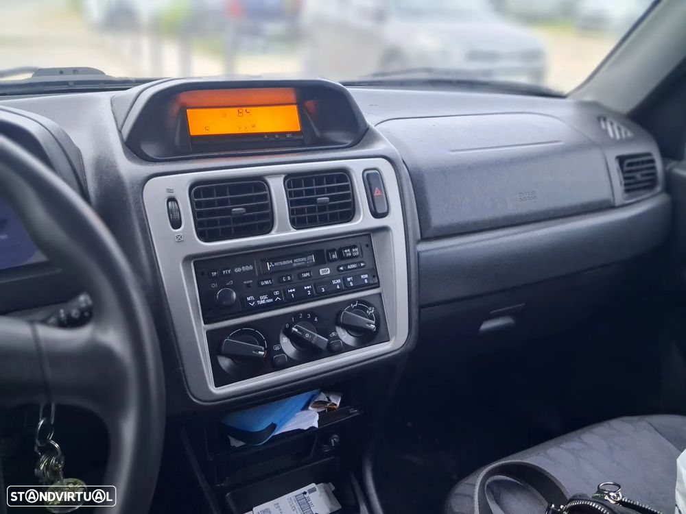 Mitsubishi Pajero Pinin - 1