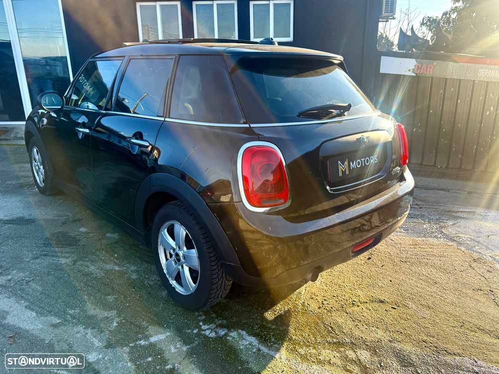 MINI 5 Portas Cooper D - 5
