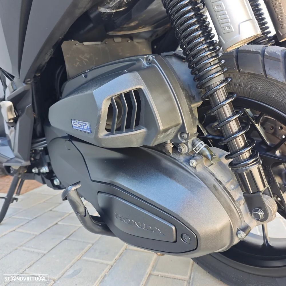 Honda ADV 350 - 15