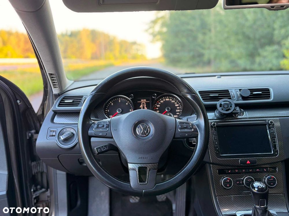 Volkswagen Passat - 5