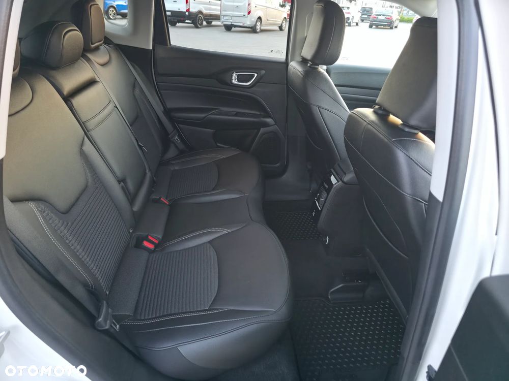 Jeep Compass 1.5 T4 mHEV Limited FWD S&S DCT - 39