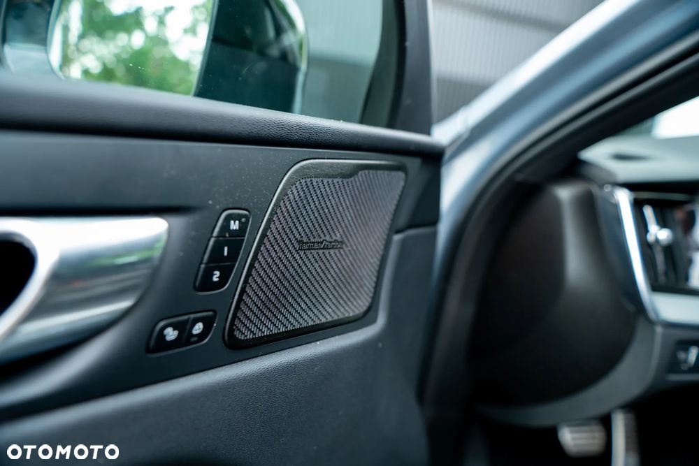 Volvo XC 60 B4 D Plus Dark - 14