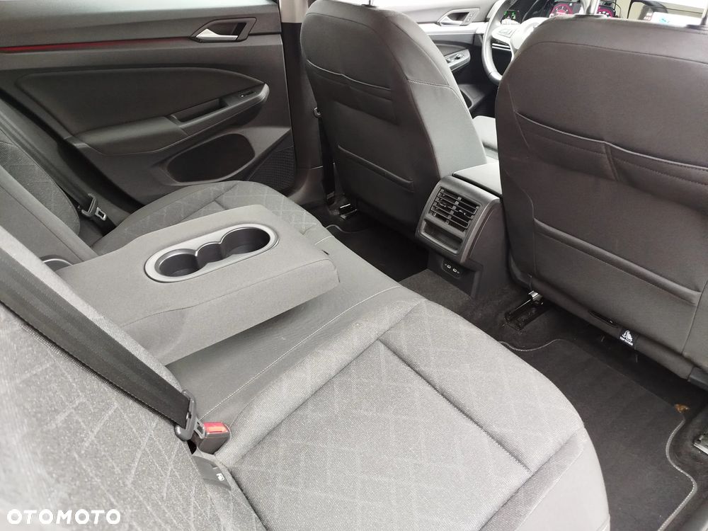 Volkswagen Golf Variant 2.0 TDI SCR DSG Life - 12
