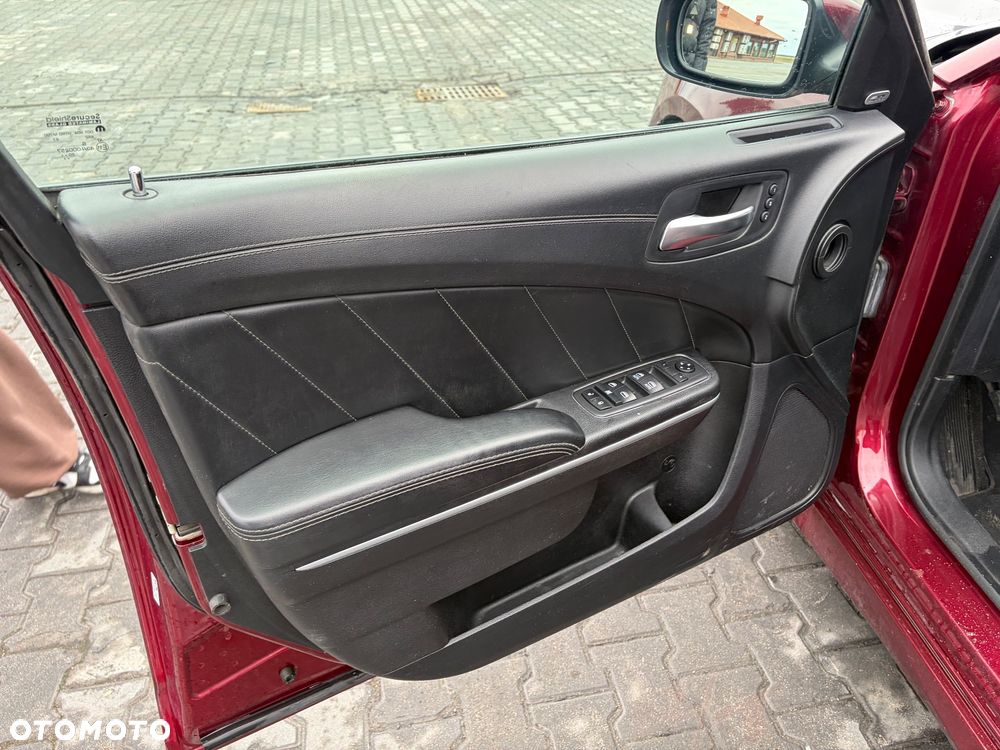 Dodge Charger 5.7 R/T - 12