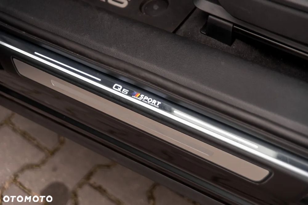Audi Q5 2.0 TFSI quattro S tronic design - 12
