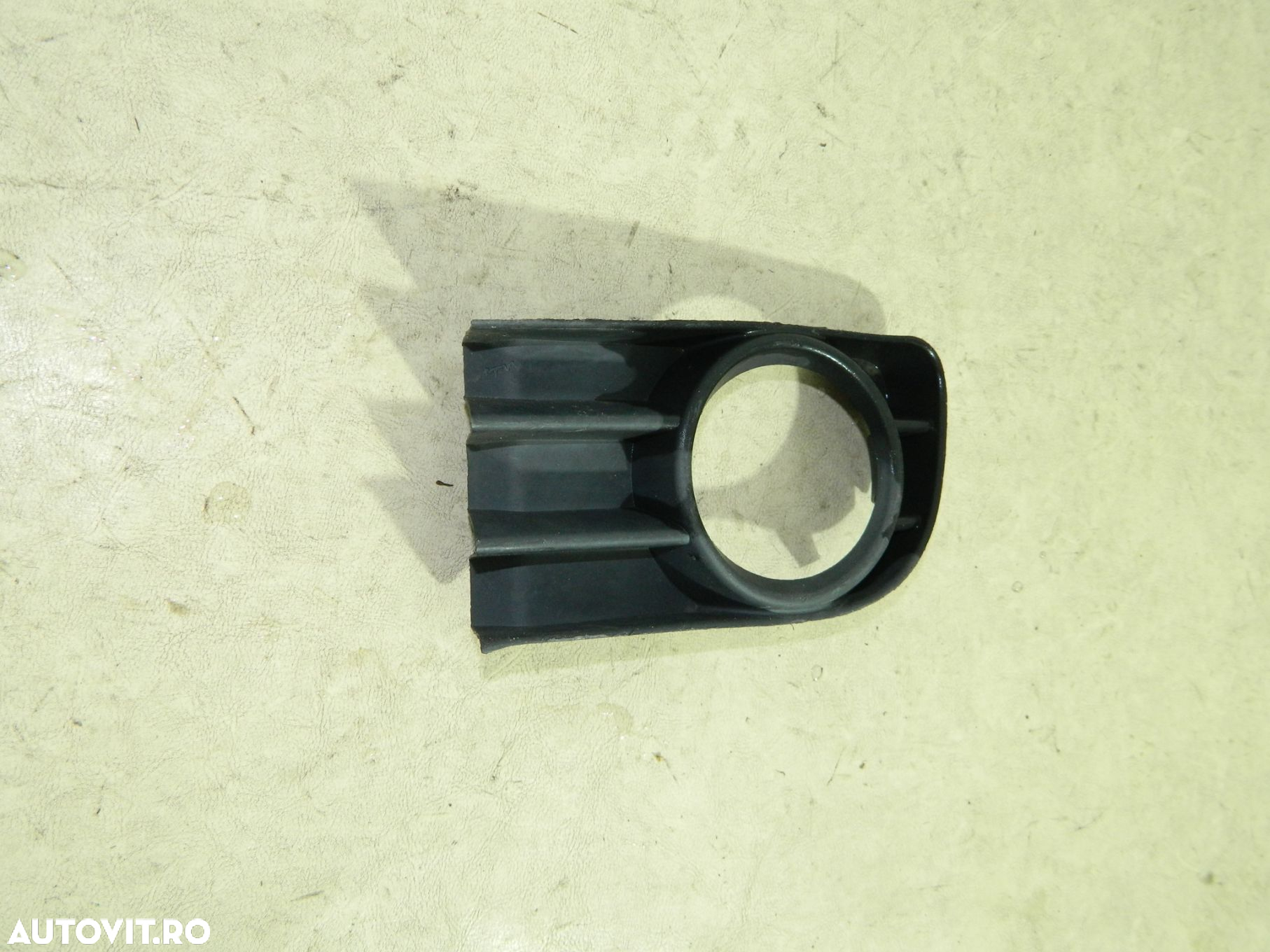 Grila proiector partea stanga, Renault Megane 2, 2002, 2003, 2004, 2005, 2006, 2007, 2008,, 8200115117 - 8