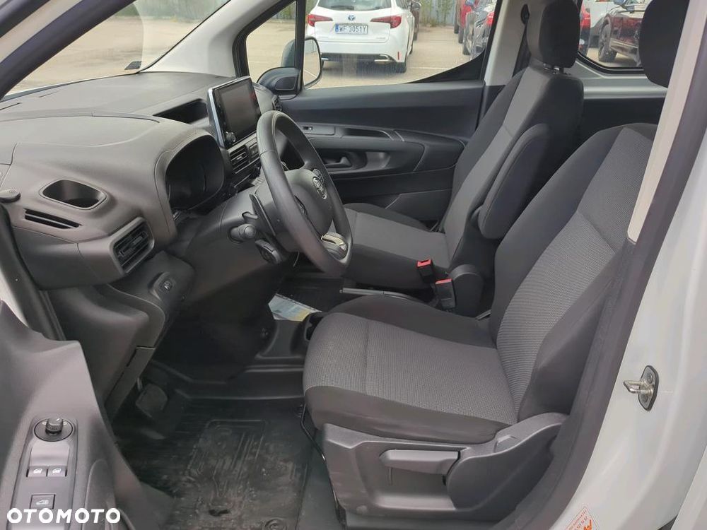 Toyota Proace City 1.2 D-4T Long 2,3t Active (bryg.) - 6