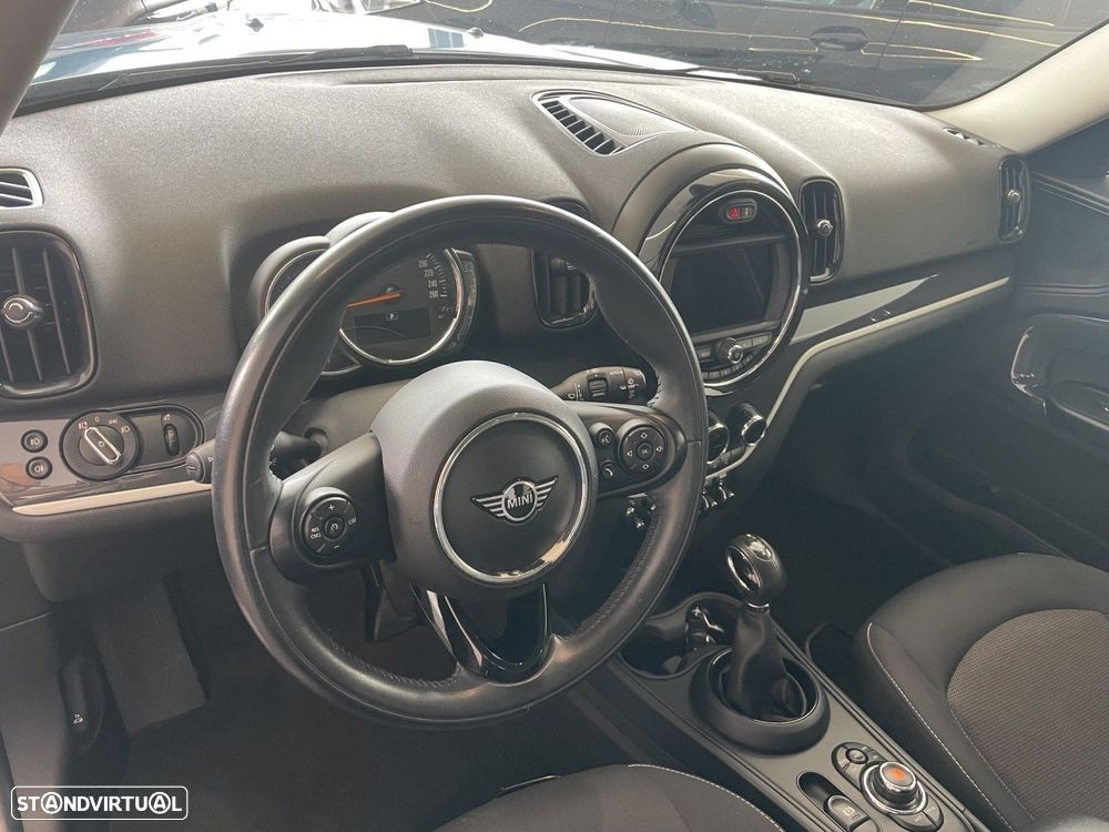 MINI Countryman Cooper SE ALL4 Auto - 9