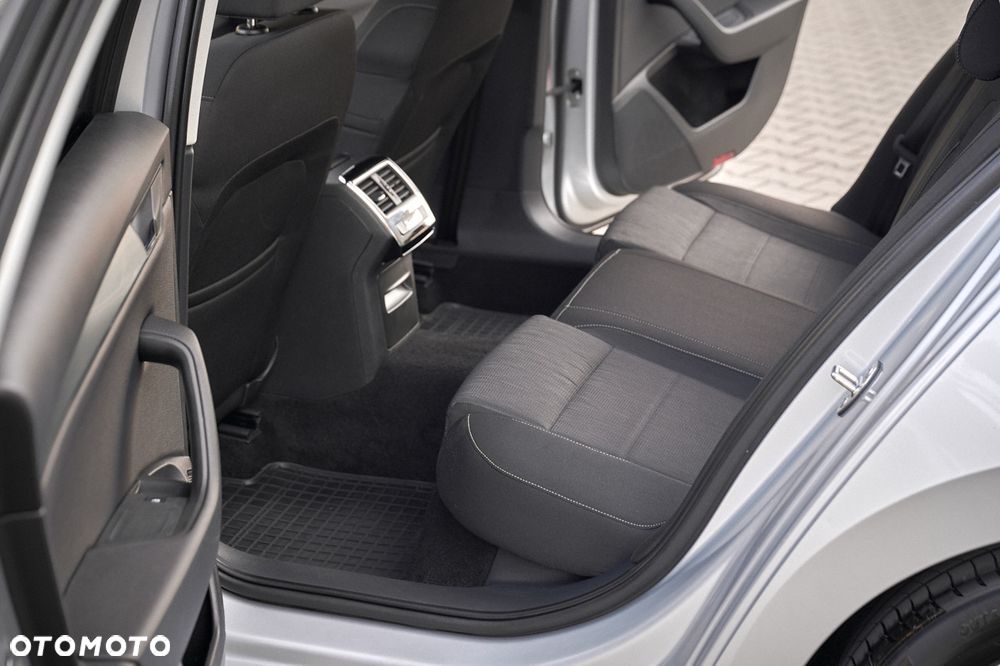 Skoda Superb 2.0 TDI Ambition - 23