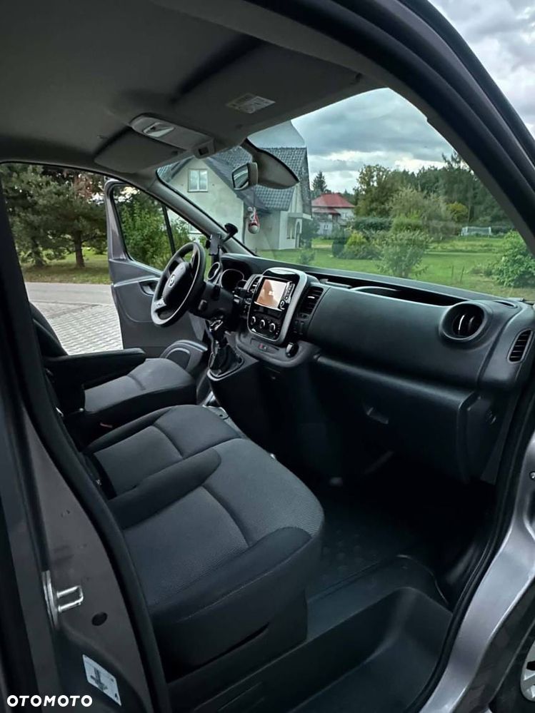 Renault Trafic - 12