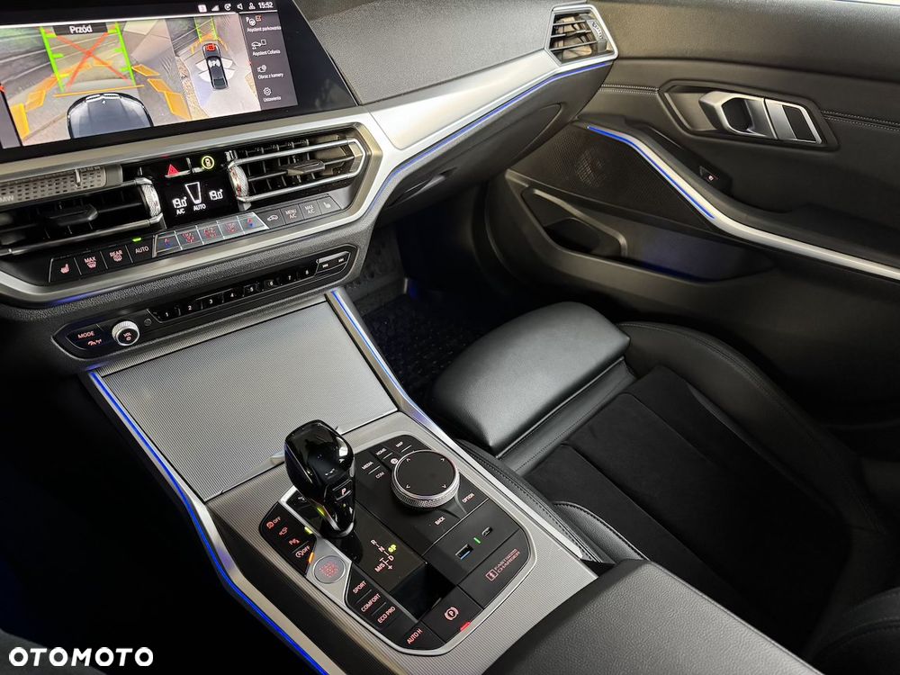 BMW Seria 3 318d M Sport - 13