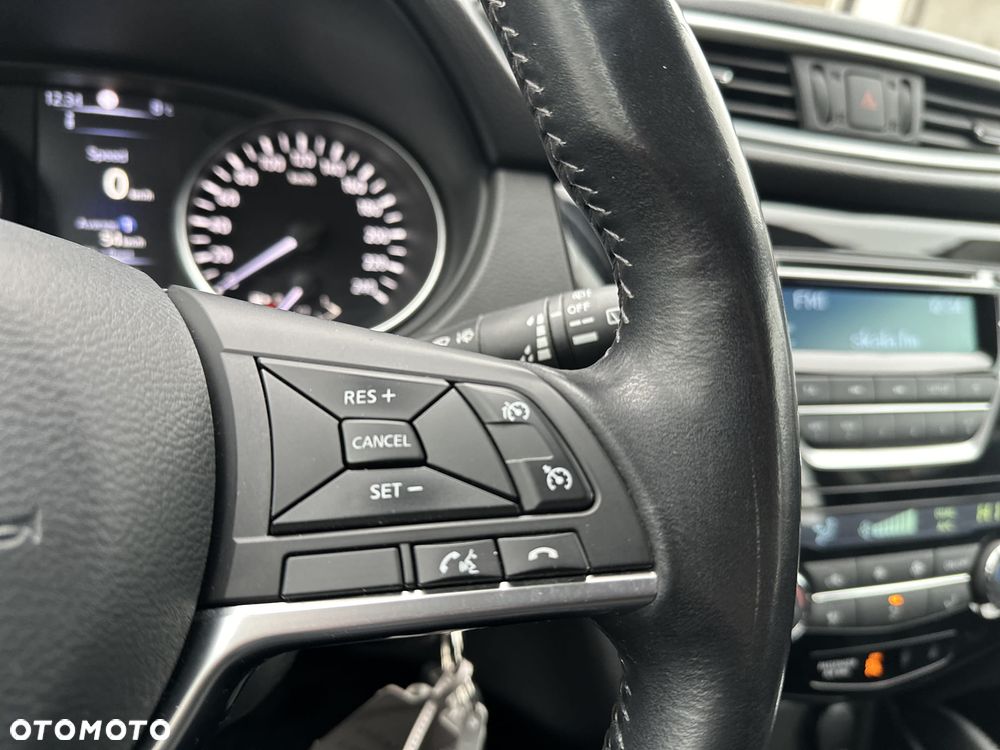 Nissan Qashqai 1.6 DCi Xtronic ACENTA - 20