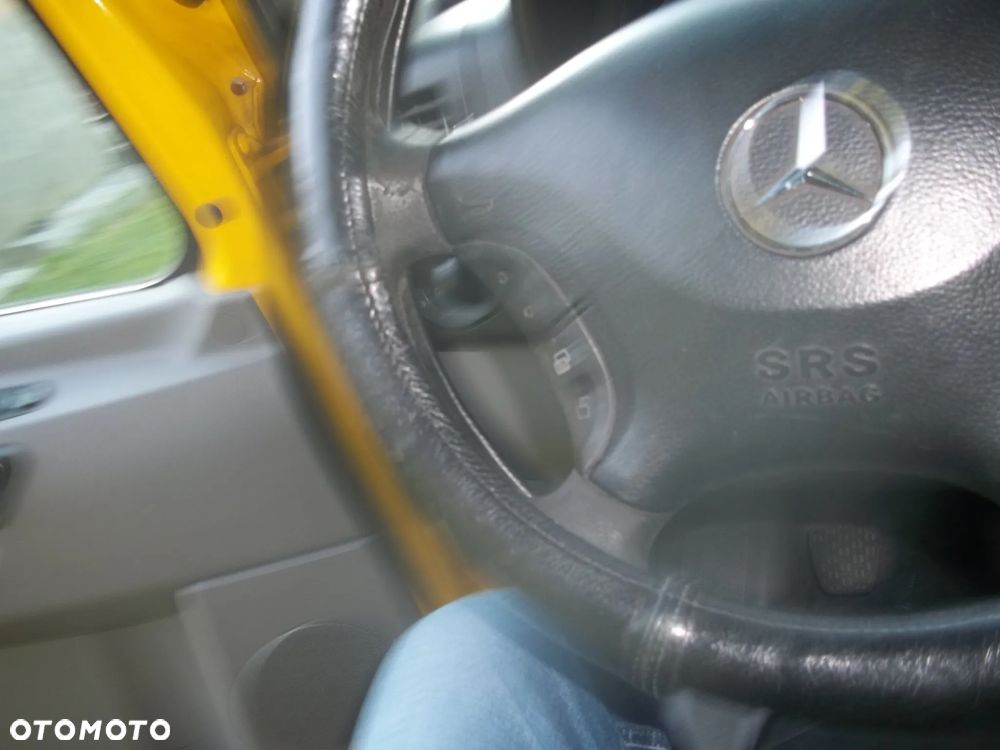 Mercedes-Benz SPRINTER - 15