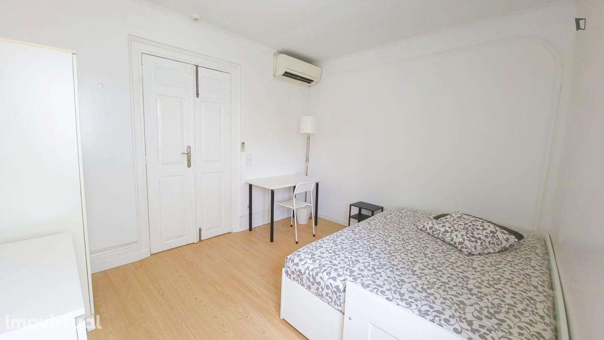 Quarto - localizado em Rio Tinto Porto - Grande imagem: 4/57