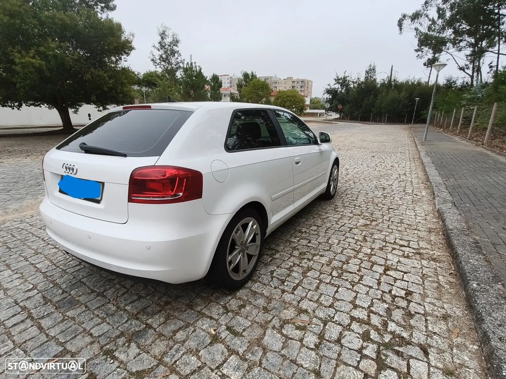 Audi A3 1.6 TDI DPF Attraction - 4