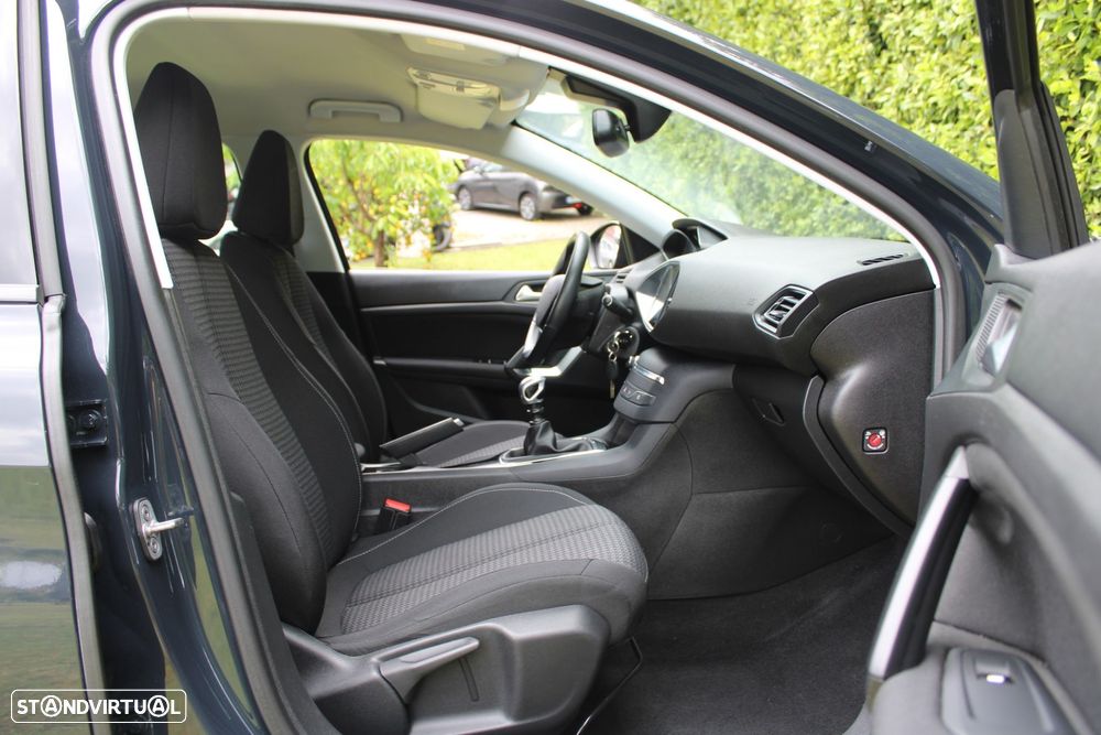 Peugeot 308 SW 1.6 BlueHDi Active - 26