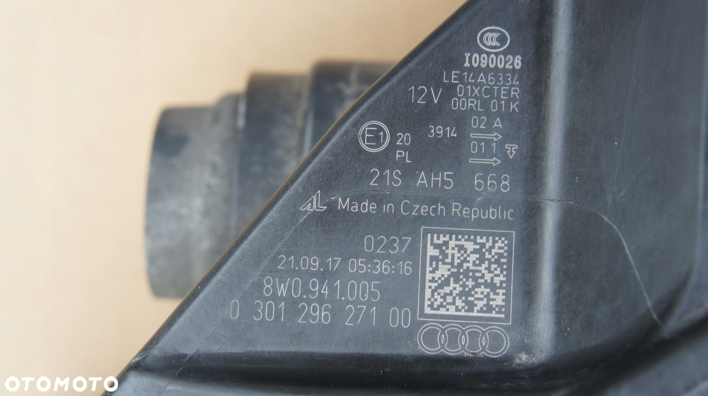 PRZEDNIA LEWA LAMPA AUDI A4 B9 BI-XENON 8W0 - 9