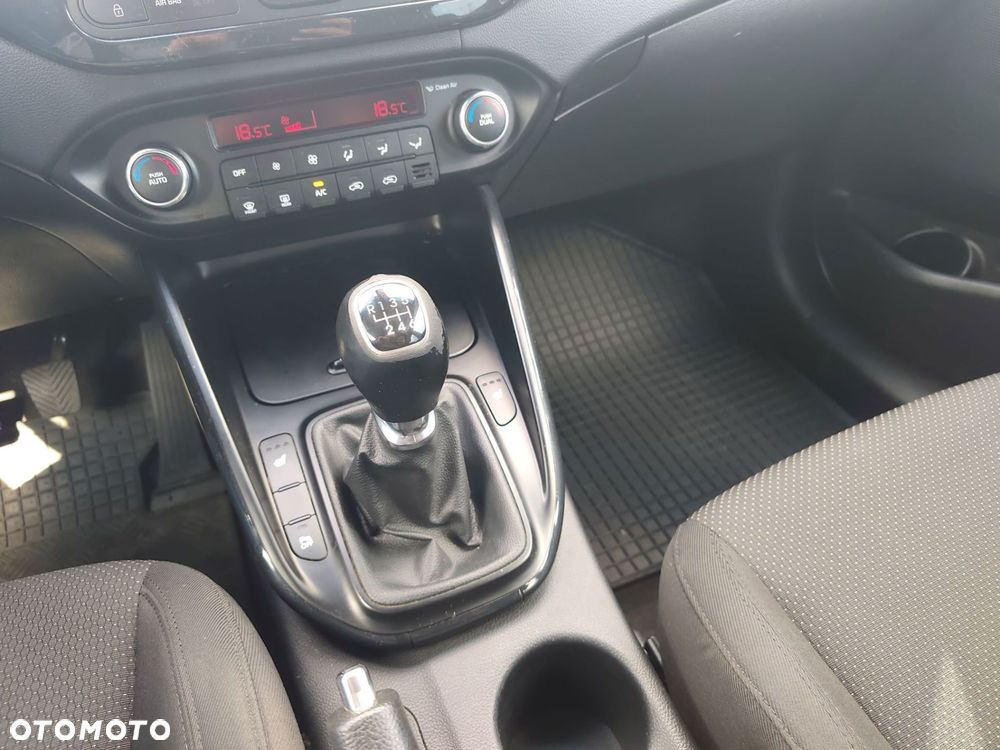 Kia Carens 1.7 CRDi L - 16