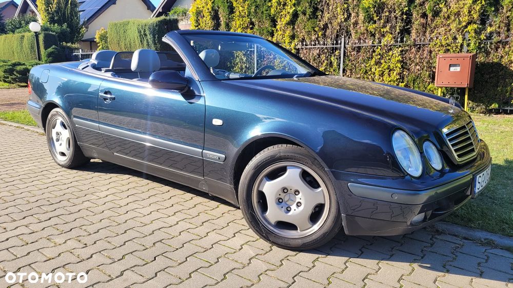 Mercedes-Benz CLK 320 - 2