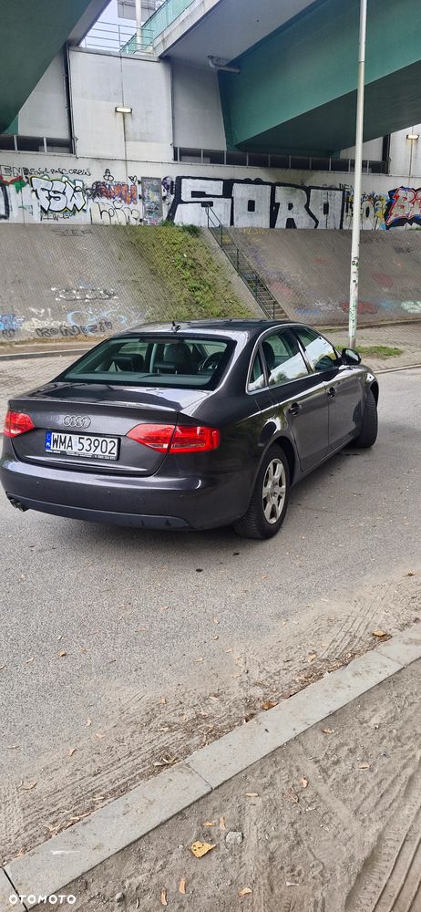 Audi A4 Limousine - 4