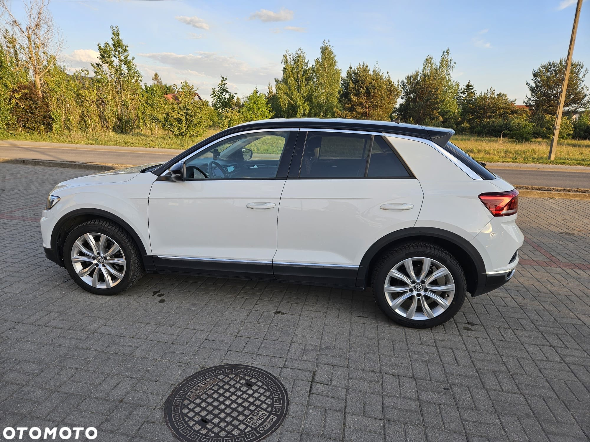 Volkswagen T-Roc 2.0 TDI SCR 4MOTION DSG ACTIVE - 9