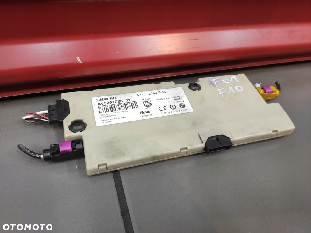 BMW 5 F10 F01 WZMACNIACZ ANTENOWY ANTENY STEROWNIK SPRAWNY WTYCZKI ORYGINAŁ - 1