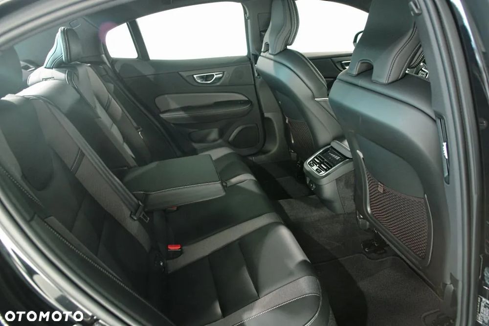 Volvo S60 B5 B AWD Ultimate Dark - 13