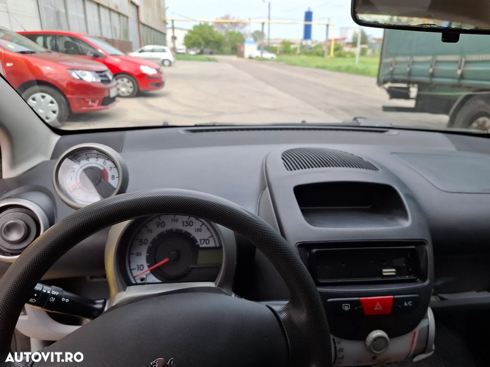 Peugeot 107 Two 1.0 E - 3