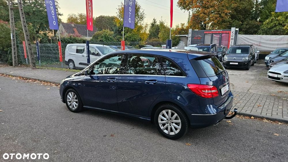 Mercedes-Benz Klasa B 180 BlueEFFICIENCY Edition Style - 13