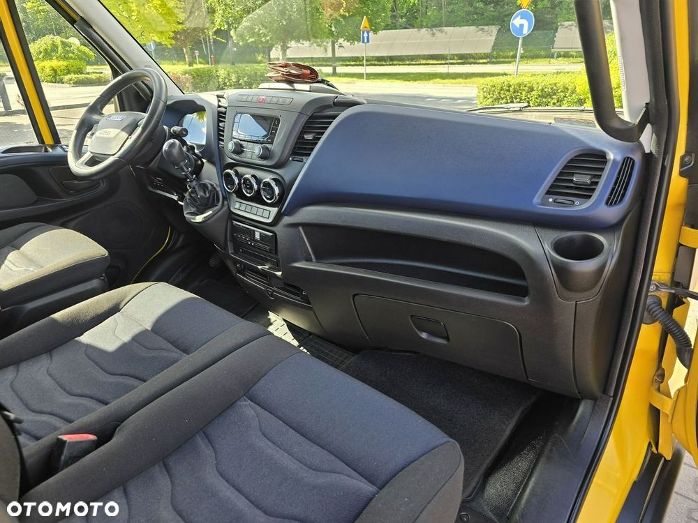 Iveco 70C18 - 16