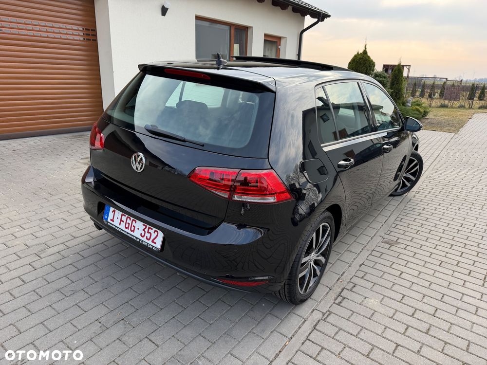 Volkswagen Golf 1.6 TDI DPF Highline - 32