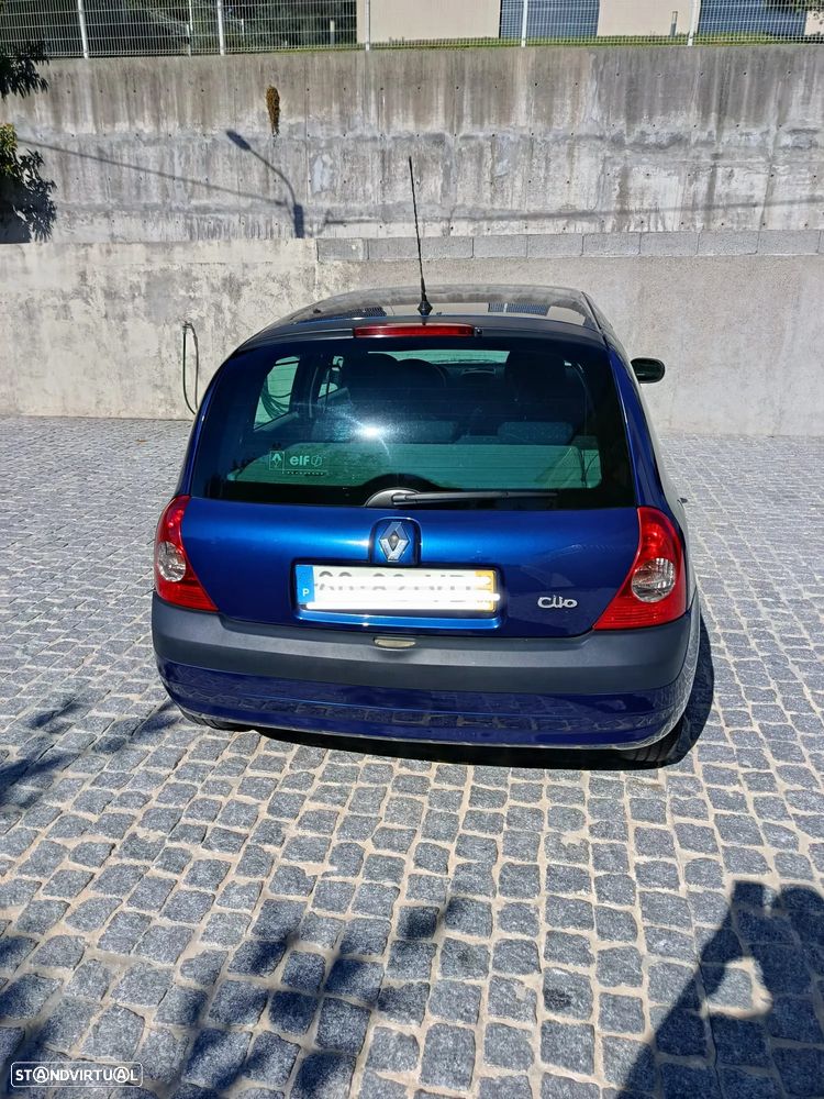 Renault Clio 1.2 16V Confort Authentique - 3