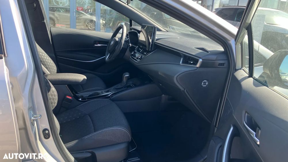 Toyota Corolla 1.8 HSD Business - 6