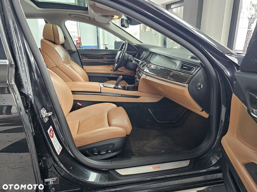BMW Seria 7 - 22