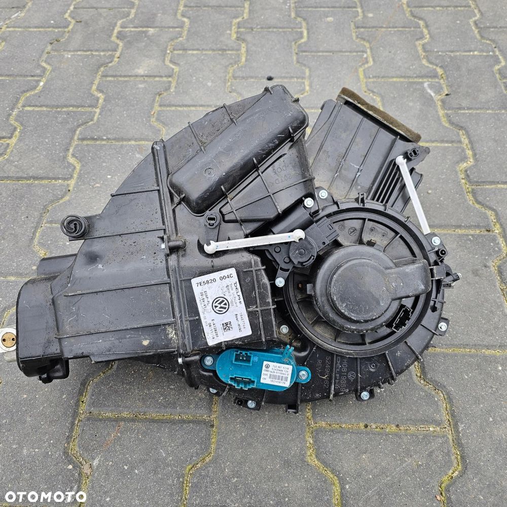 VW T5 LIFT MULTIVAN nagrzewnica dmuchawa tył 7E5820004C - 1