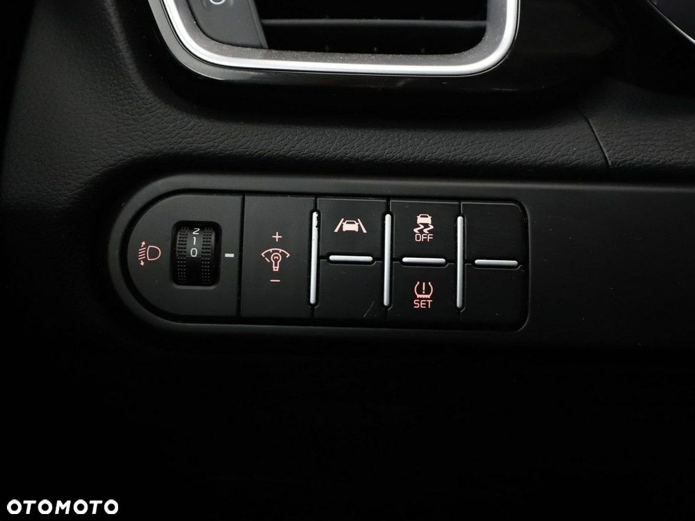Kia XCeed 1.5 T-GDI OPF DCT7 VISION - 37