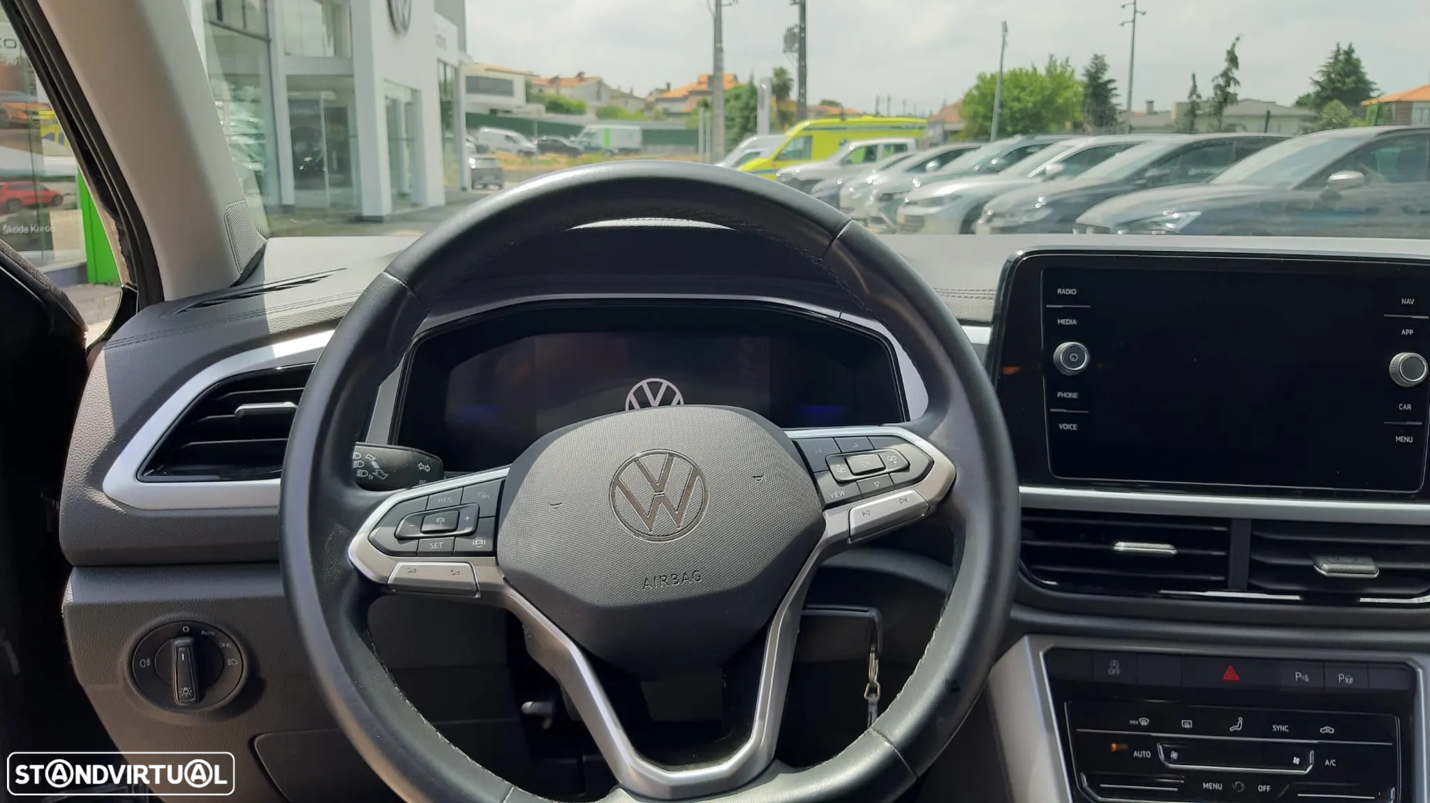 VW T-Roc 1.0 TSI Life - 11