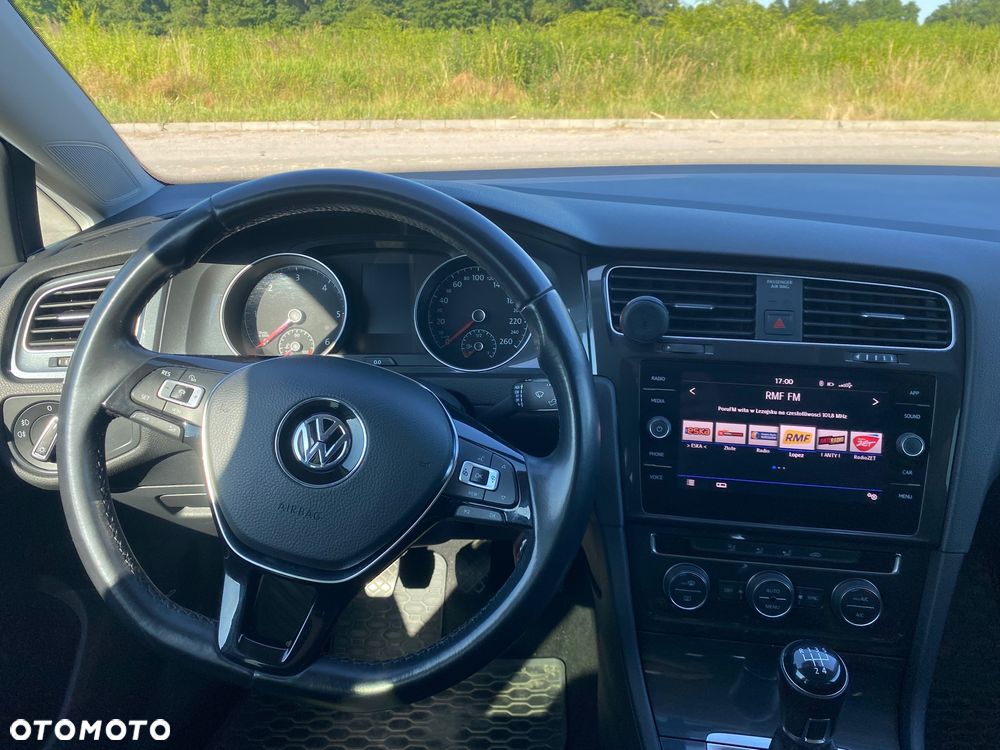 Volkswagen Golf - 5