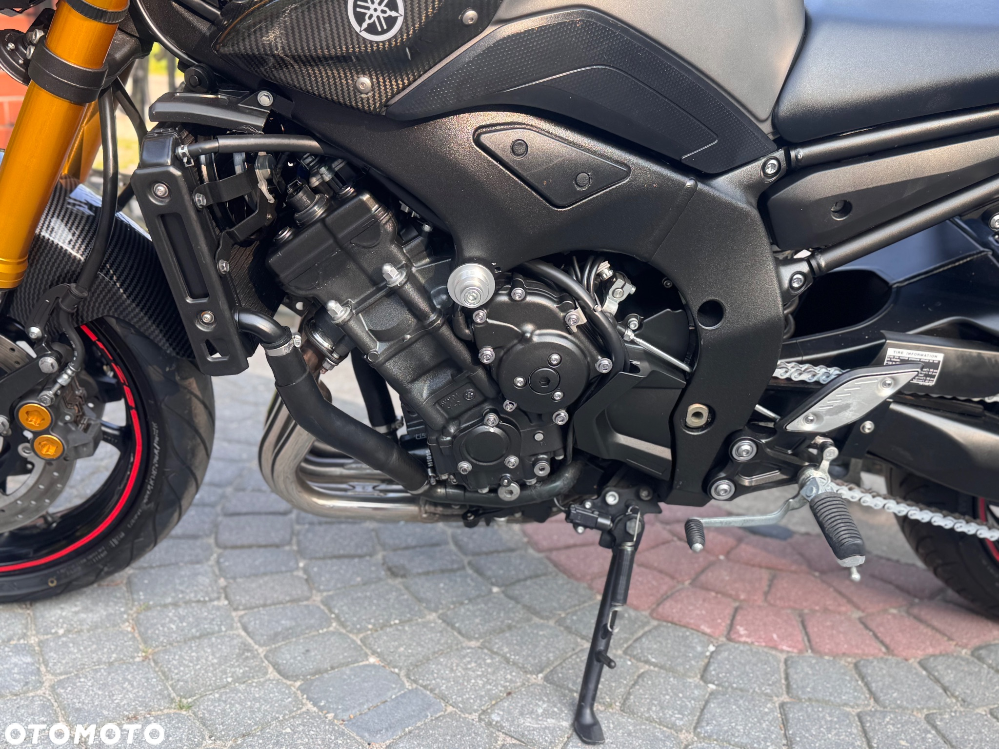 Yamaha FZ8 - 16