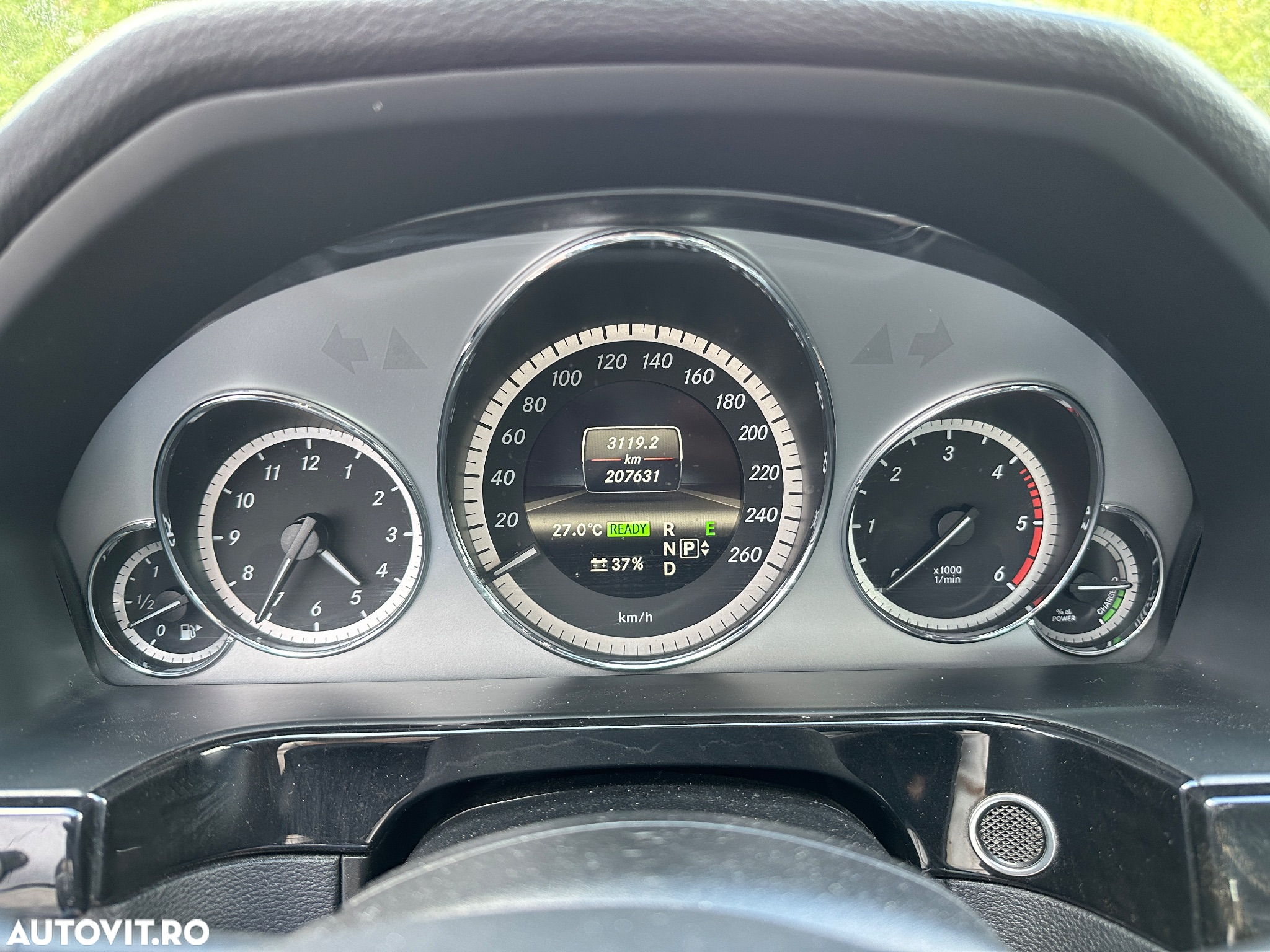 Mercedes-Benz E 300 BlueTEC HYBRID 7G-TRONIC Avantgarde - 25