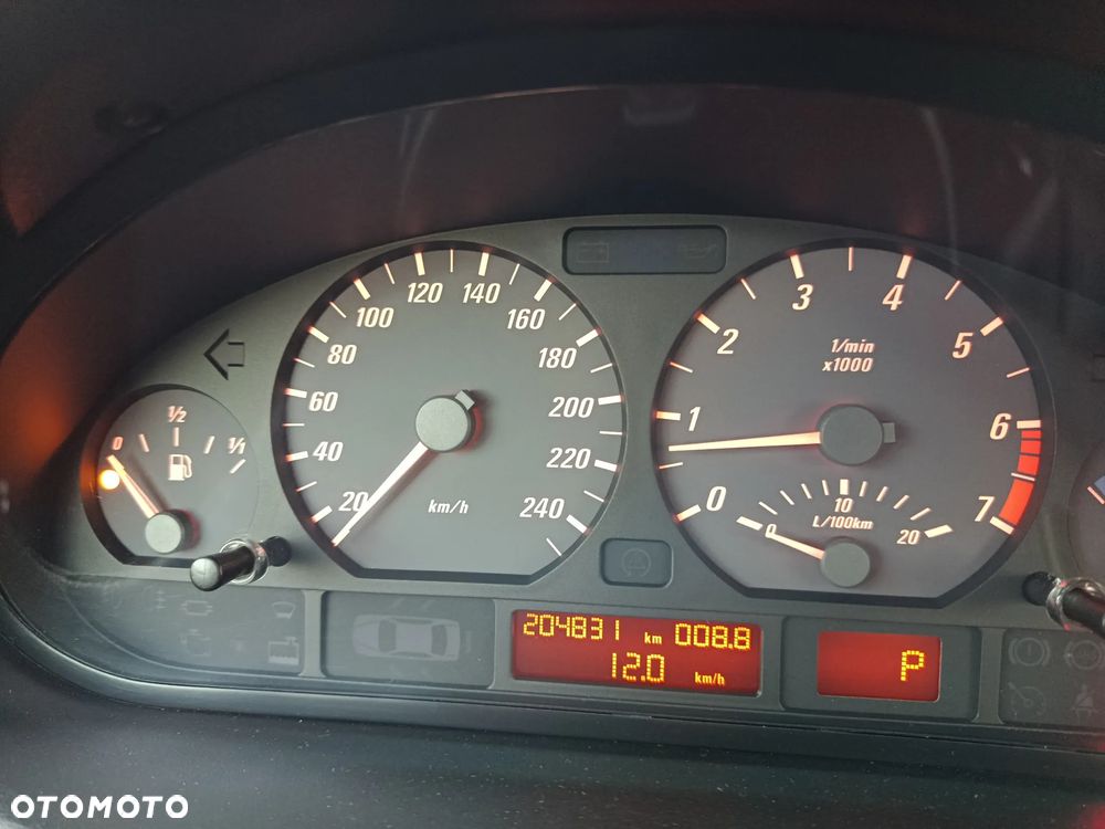 BMW Seria 3 - 16