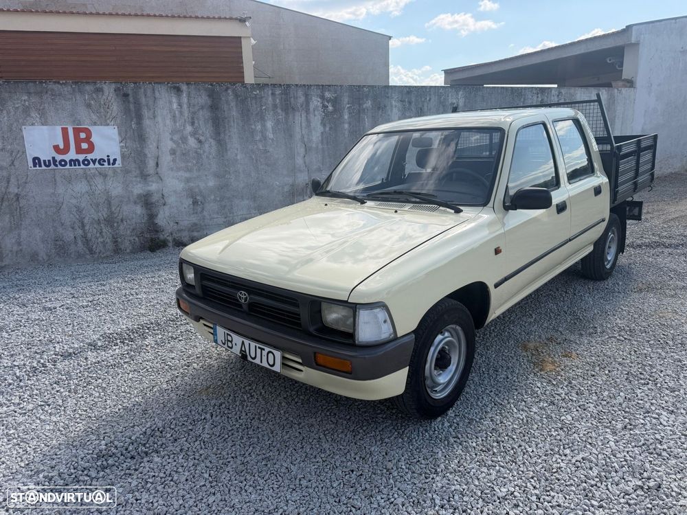 Toyota Hilux 2.4D 5LUG Dir. Assistida - 2