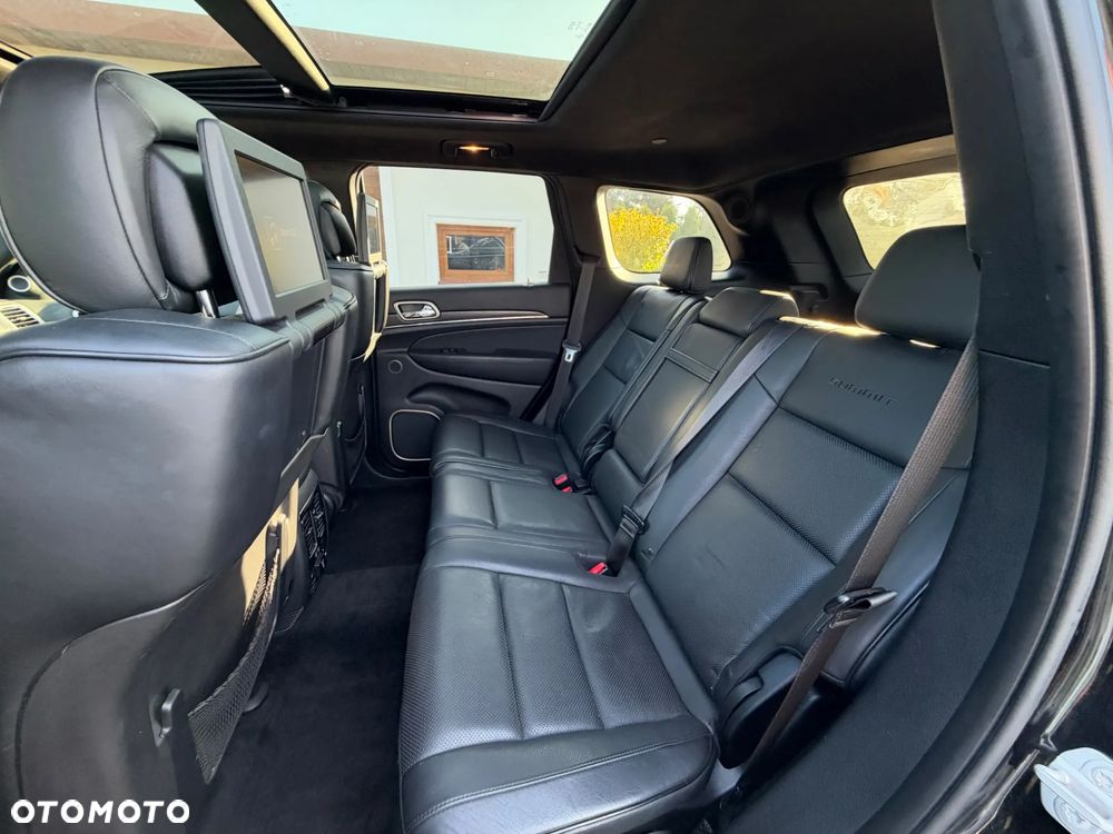 Jeep Grand Cherokee - 27