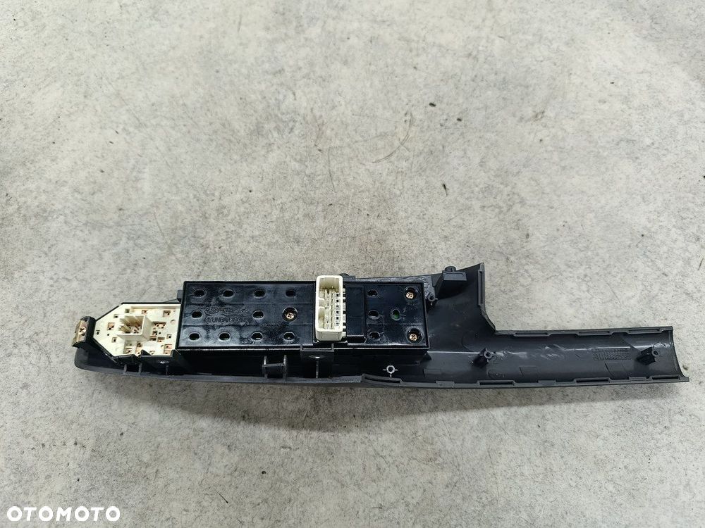 PANEL STEROWANIA SZYB  HYUNDAI TUCSON I 93570-2E200 - 4