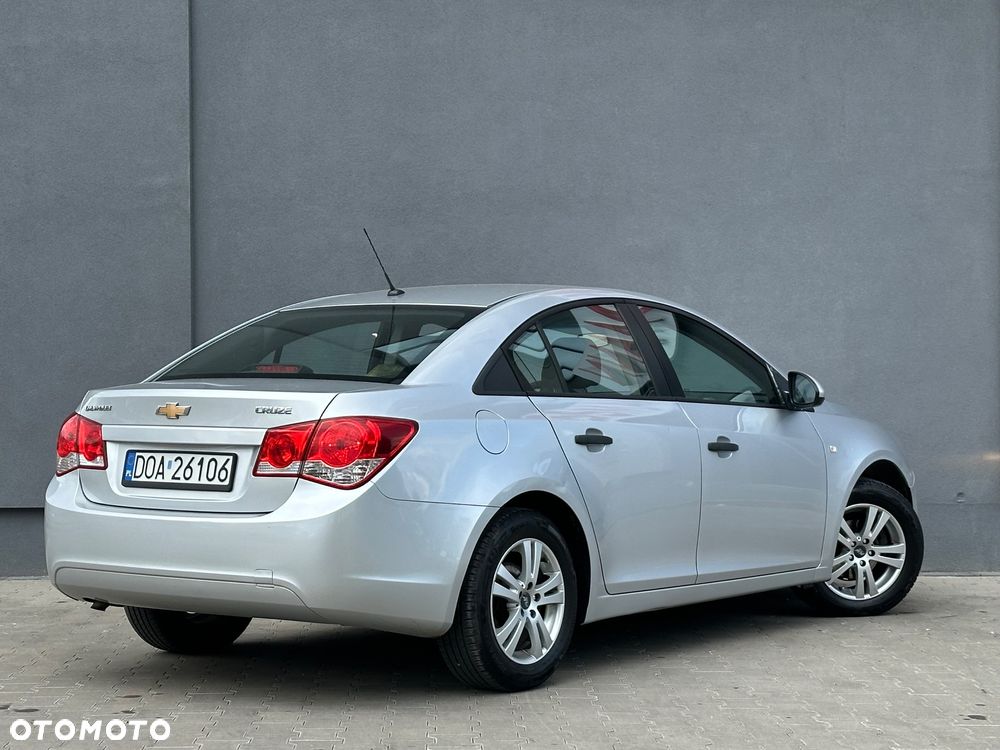 Chevrolet Cruze 1.6 LT+ - 4