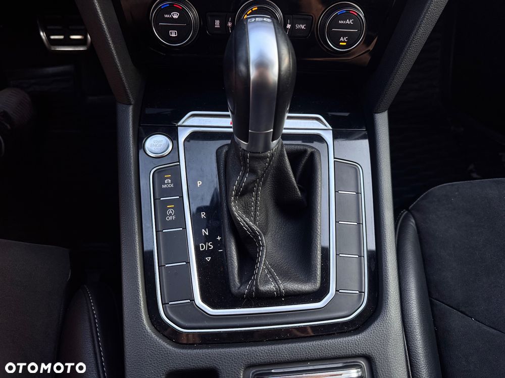 Volkswagen Arteon 2.0 TDI SCR 4Motion DSG R-Line - 26